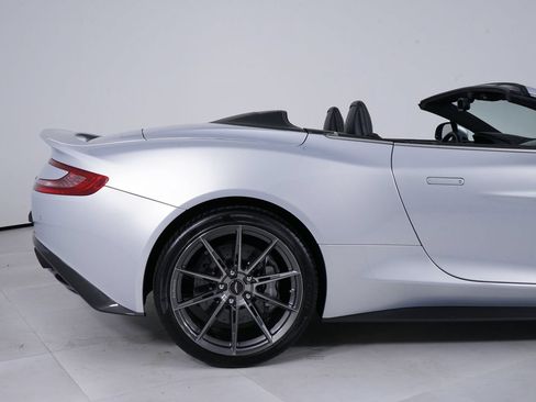 Used 2016 Aston Martin Vanquish Volante RWD image 13
