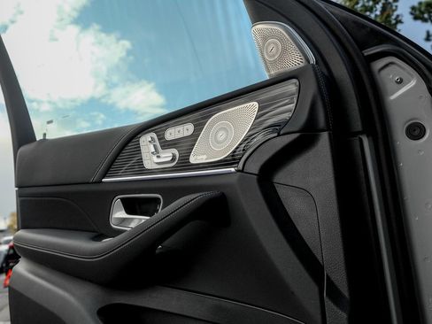 New 2026 Mercedes-Benz GLS 580 4MATIC image 12