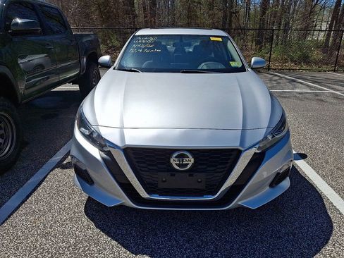 Used 2019 Nissan Altima 2.5 S image 2
