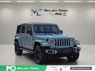 Used 2023 Jeep Wrangler Unlimited Sahara AWD/4WD video 1