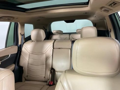 Used 2021 Cadillac XT6 Premium Luxury w/ Platinum Package AWD/4WD image 31