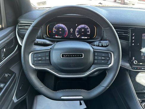 Used 2024 Jeep Wagoneer Series II w/ Flexible Seating Group AWD/4WD image 21