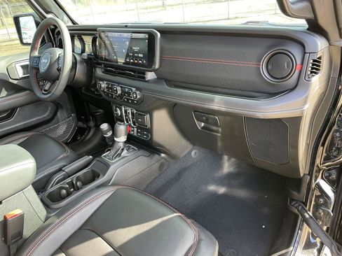 Used 2024 Jeep Gladiator Rubicon image 44