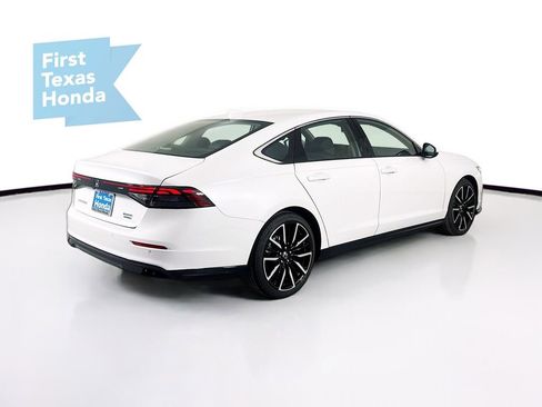 Used 2025 Honda Accord Touring image 7