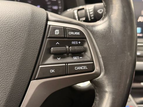 Used 2018 Hyundai Elantra Value Edition FWD image 27