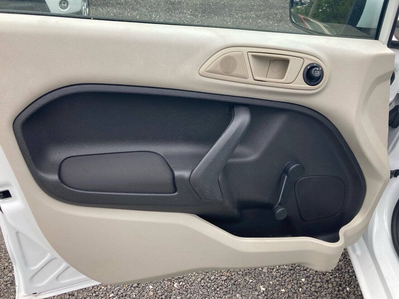 Used 2013 Ford Fiesta S FWD image 10
