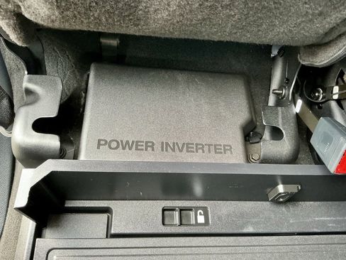 Used 2022 Ford F250 Platinum w/ FX4 Off-Road Package image 26