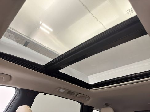 Used 2023 INFINITI QX60 Luxe w/ Performance Audio Package image 24