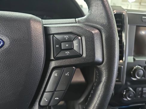 Used 2019 Ford F150 XLT w/ Equipment Group 302A Luxury AWD/4WD image 17