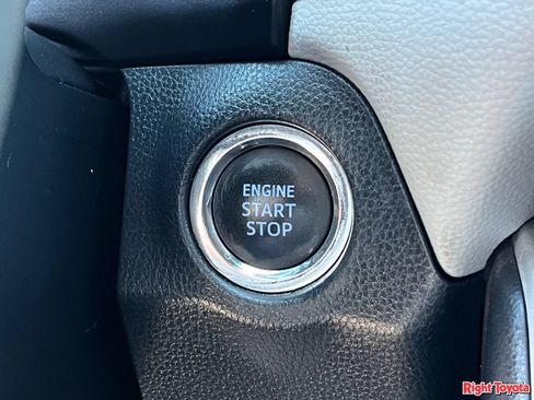 Certified 2020 Toyota RAV4 XLE Premium FWD image 25