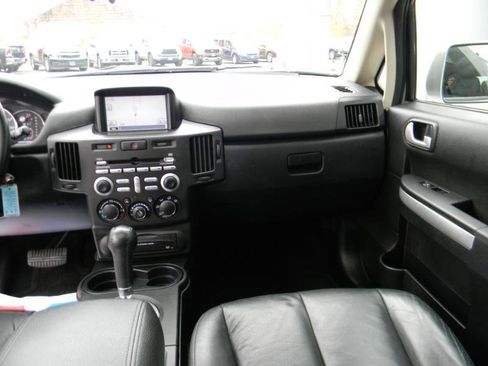 Used 2011 Mitsubishi Endeavor SE AWD/4WD image 18