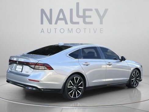 Used 2023 Honda Accord Touring image 4