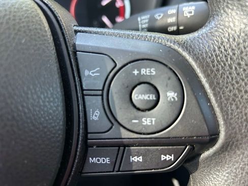 Certified 2025 Toyota RAV4 LE FWD image 18