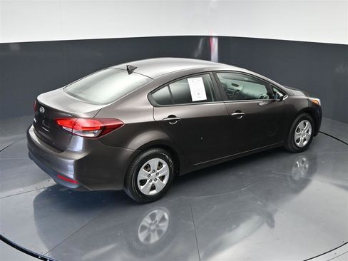 Used 2018 Kia Forte LX FWD image 22