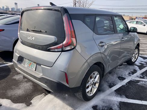 Used 2023 Kia Soul LX w/ Option Group 015 image 3