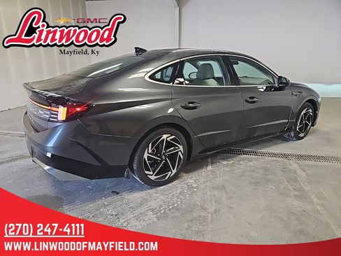 Used 2024 Hyundai Sonata SEL w/ Convenience Package image 2