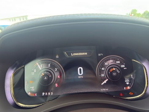 Used 2025 RAM 2500 Limited AWD/4WD image 26