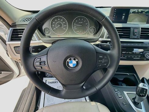 Used 2018 BMW 320i Sedan w/ Premium Package RWD image 39