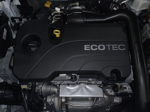 Used 2022 Chevrolet Equinox LS image 30