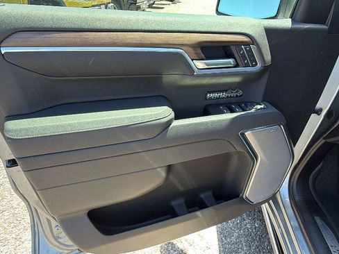 New 2026 Chevrolet Silverado 1500 High Country AWD/4WD image 12