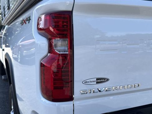 Used 2025 Chevrolet Silverado 2500 W/T w/ WT/CX Safety Package image 8