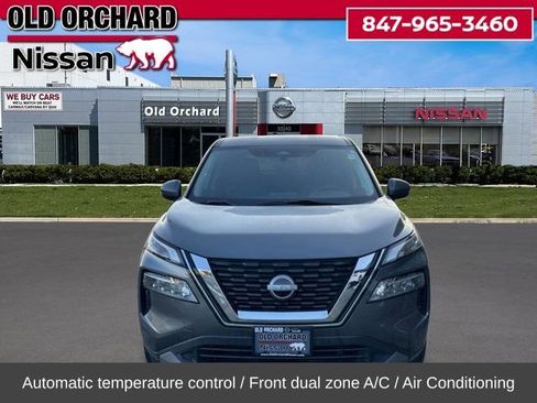 Used 2022 Nissan Rogue SV image 4