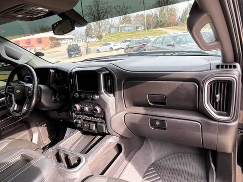 Used 2019 Chevrolet Silverado 1500 LTZ w/ LTZ Plus Package image 10