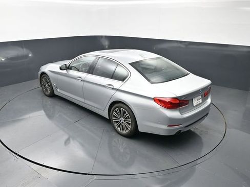 Used 2019 BMW 530i xDrive AWD/4WD image 15