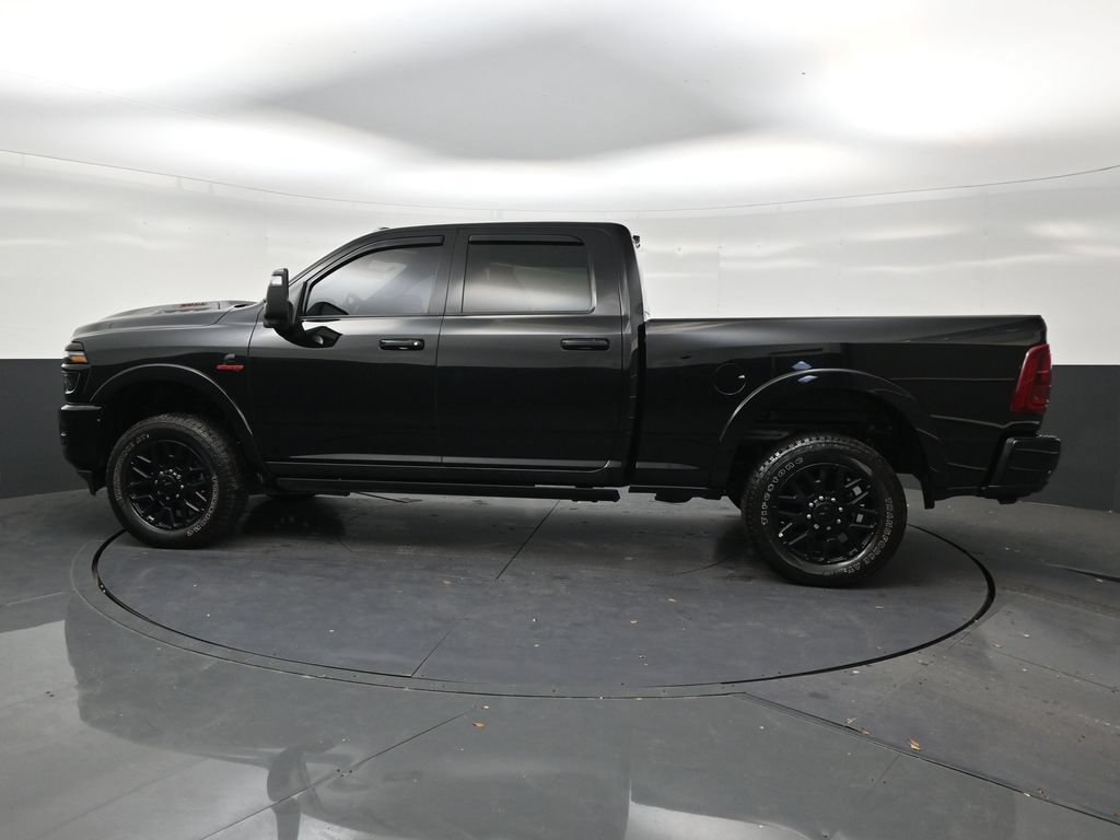Used 2026 RAM 2500 Limited AWD/4WD image 2