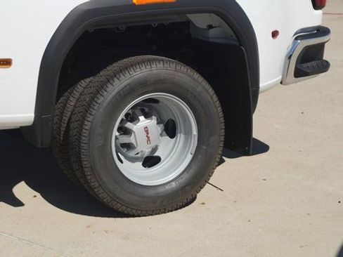 New 2026 GMC Sierra 3500 Pro image 11