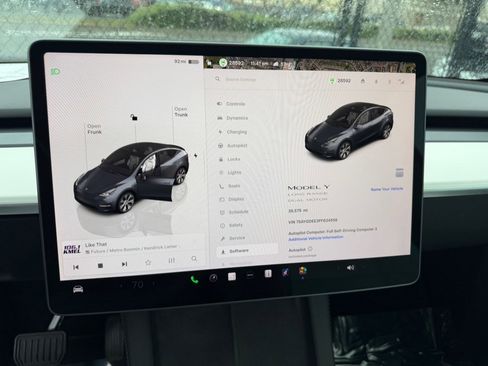 Used 2023 Tesla Model Y Long Range image 20