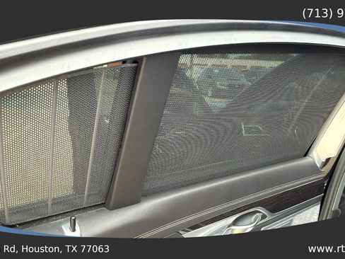 Used 2016 BMW 750i xDrive image 31