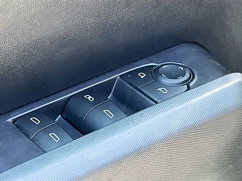 Used 2023 Chevrolet Colorado LT w/ LT Convenience Package II RWD image 18