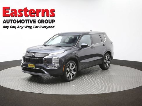 Used 2025 Mitsubishi Outlander SE AWD/4WD image 56