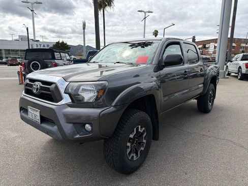 Used 2015 Toyota Tacoma PreRunner w/ SR5 Package RWD image 3