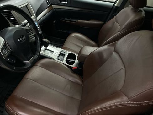 Used 2013 Subaru Outback 2.5i Limited AWD/4WD image 10