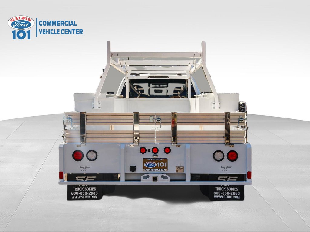 New 2025 Ford F550 4x4 SuperCab Super Duty image 5