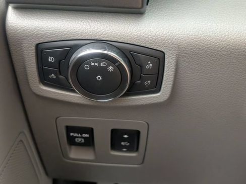 Used 2018 Ford F150 XLT w/ Equipment Group 302A Luxury AWD/4WD image 14