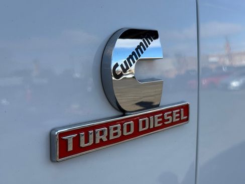 Used 2022 RAM 2500 Big Horn w/ Cold Weather Group image 38