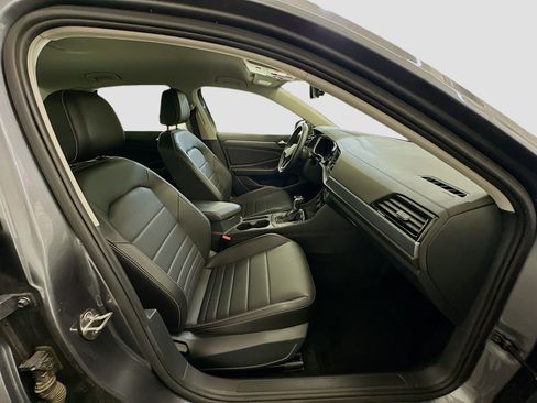 Used 2024 Volkswagen Jetta SE image 31