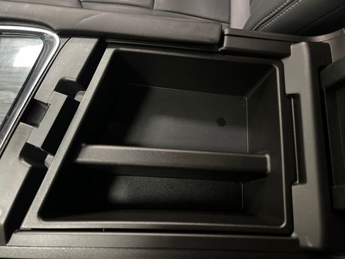 Used 2020 Buick Enclave Essence w/ Sound and Sites Package image 30