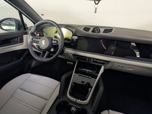 New 2026 Porsche Cayenne S AWD/4WD image 22