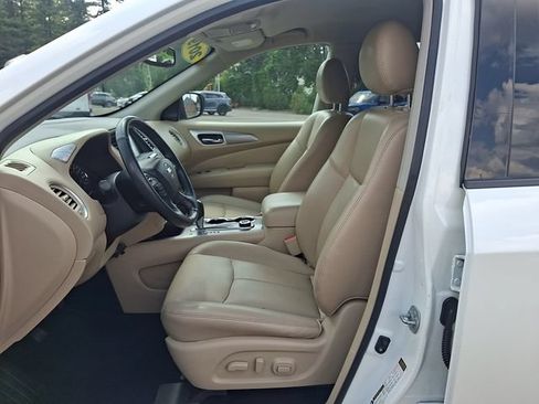 Used 2019 Nissan Pathfinder SL AWD/4WD image 13