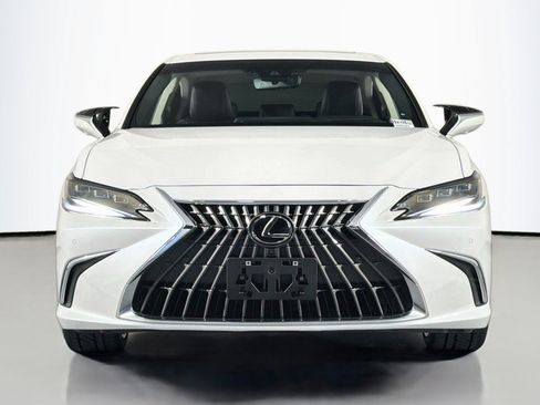 Used 2025 Lexus ES 300h w/ Accessory Package (Z2) FWD image 2