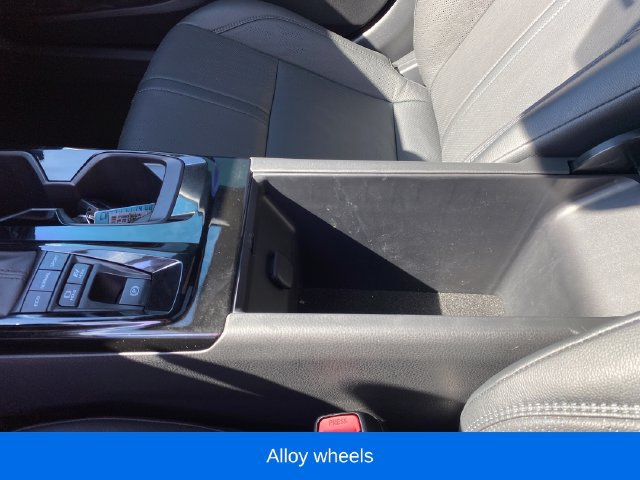 Used 2025 Toyota Camry XSE AWD/4WD image 14