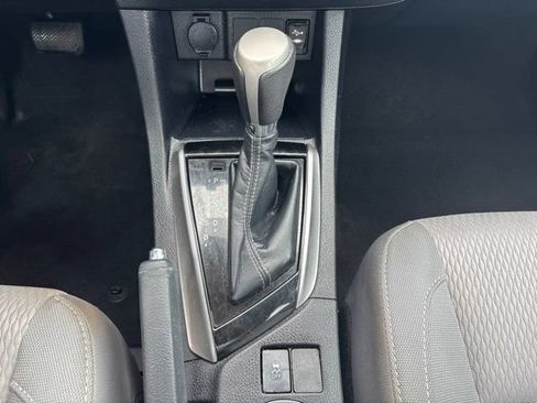 Used 2014 Toyota Corolla LE FWD image 13