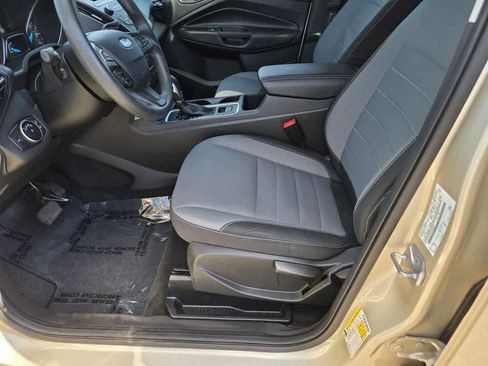 Used 2017 Ford Escape S FWD image 18