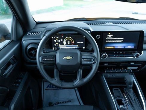 New 2026 Chevrolet Colorado W/T image 16