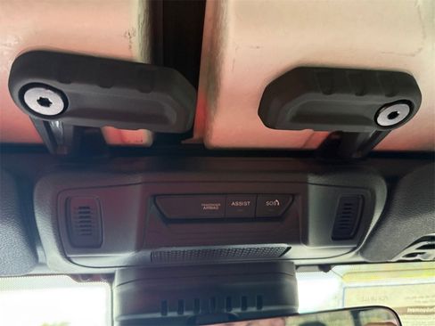 New 2025 Jeep Gladiator Sport image 24