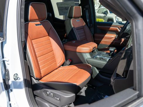 New 2026 GMC Sierra 1500 Denali Ultimate AWD/4WD image 9